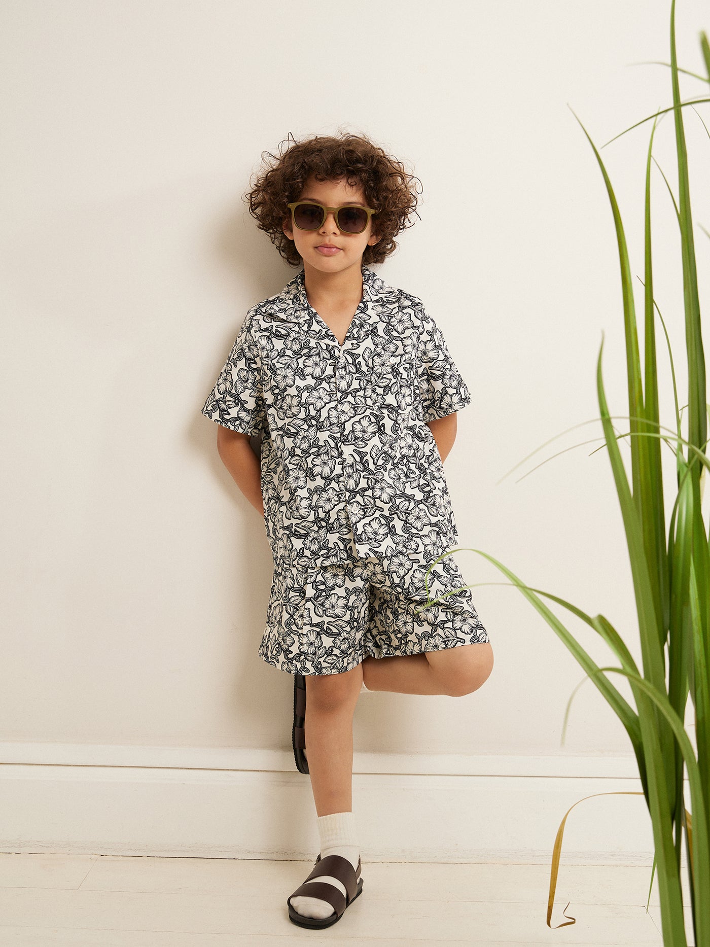 LOOK GARCON ETE 2023 CHEMISE A MOTIFS
