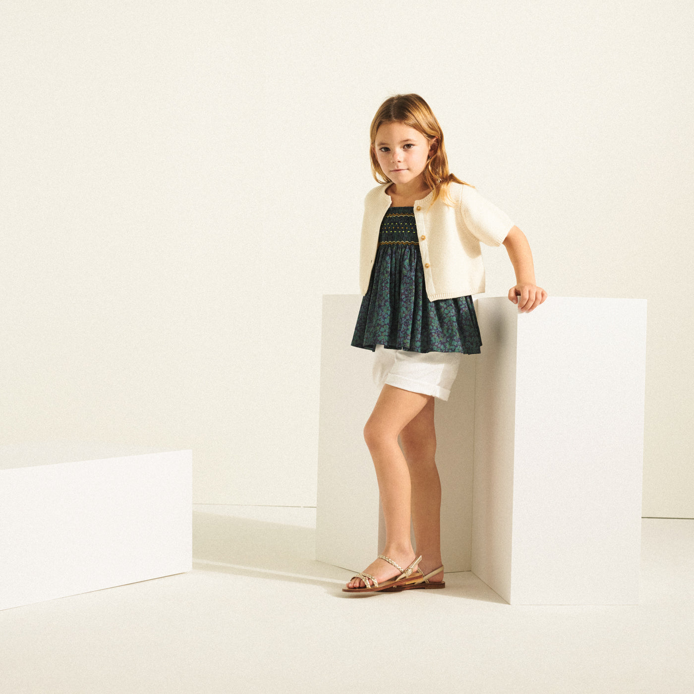 look fille été 2022 blouse smockée en liberty bonpoint