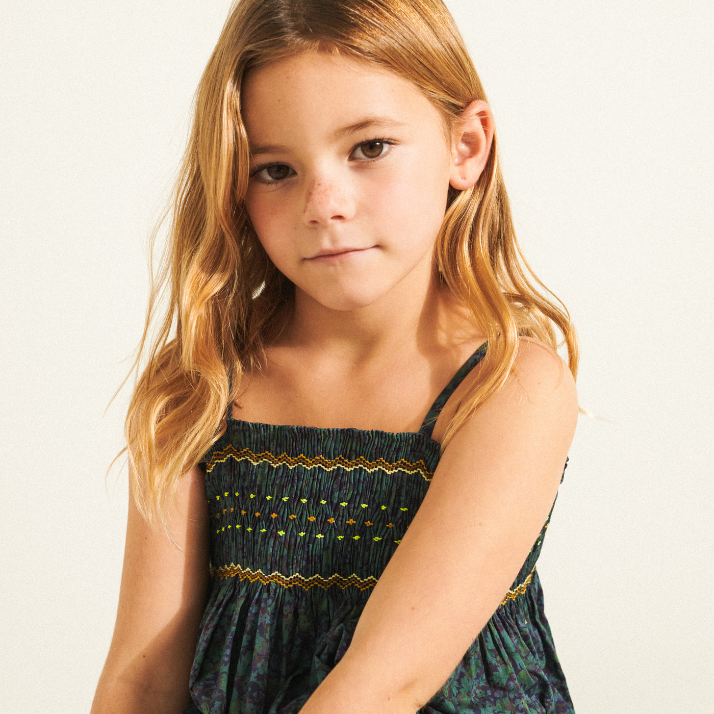 look fille été 2022 blouse smockée liberty bonpoint