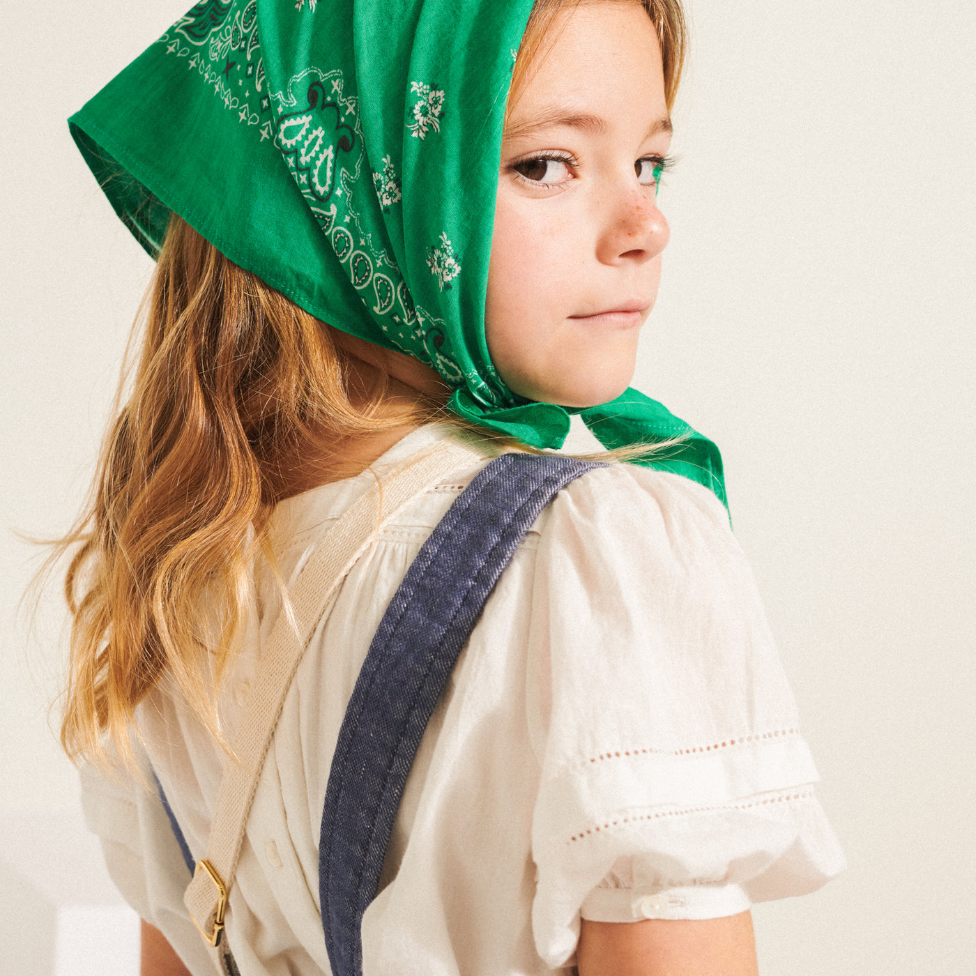 look fille foulard vert été 2022