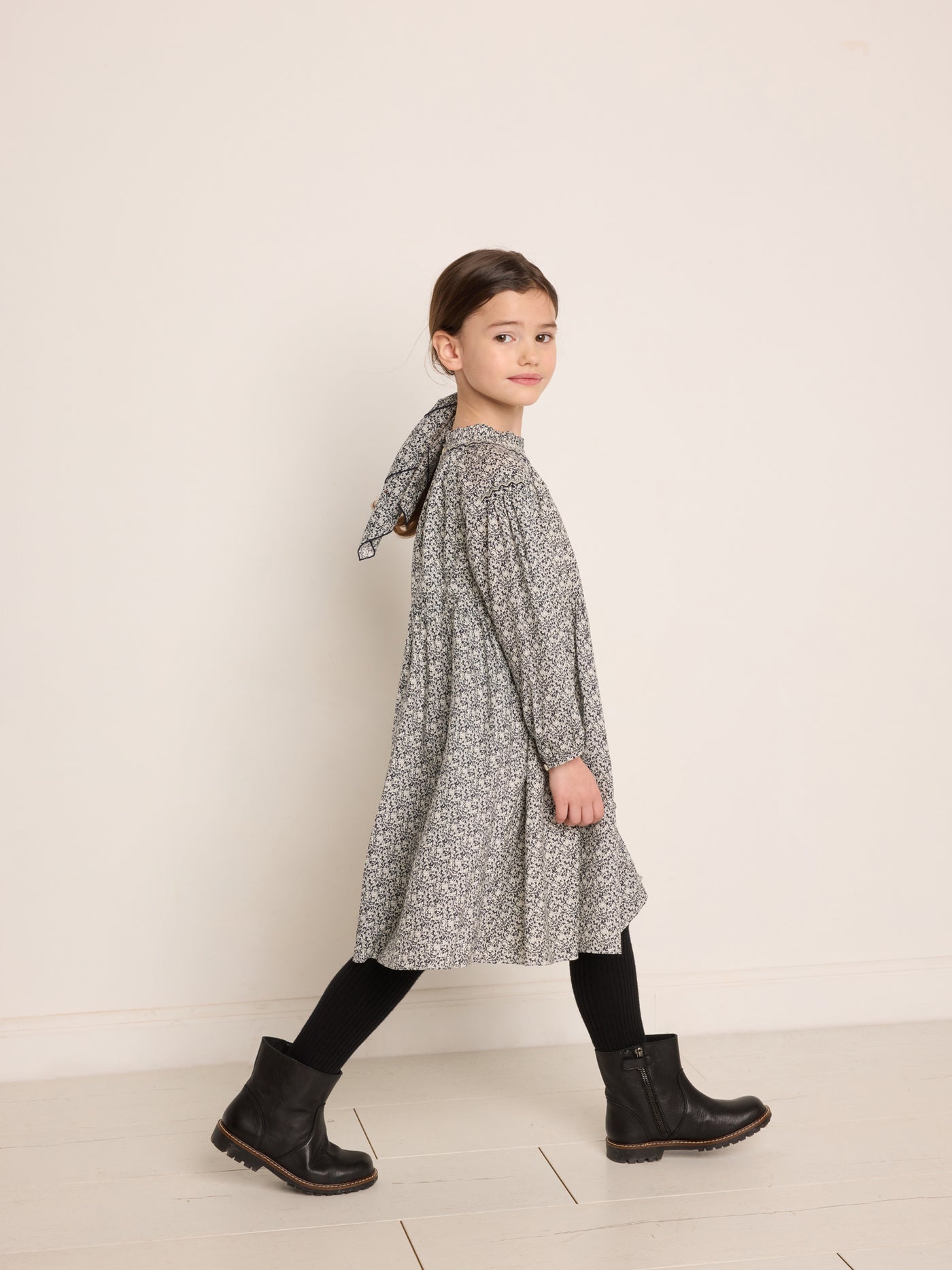 Look fille hiver 2023 robe manches longues