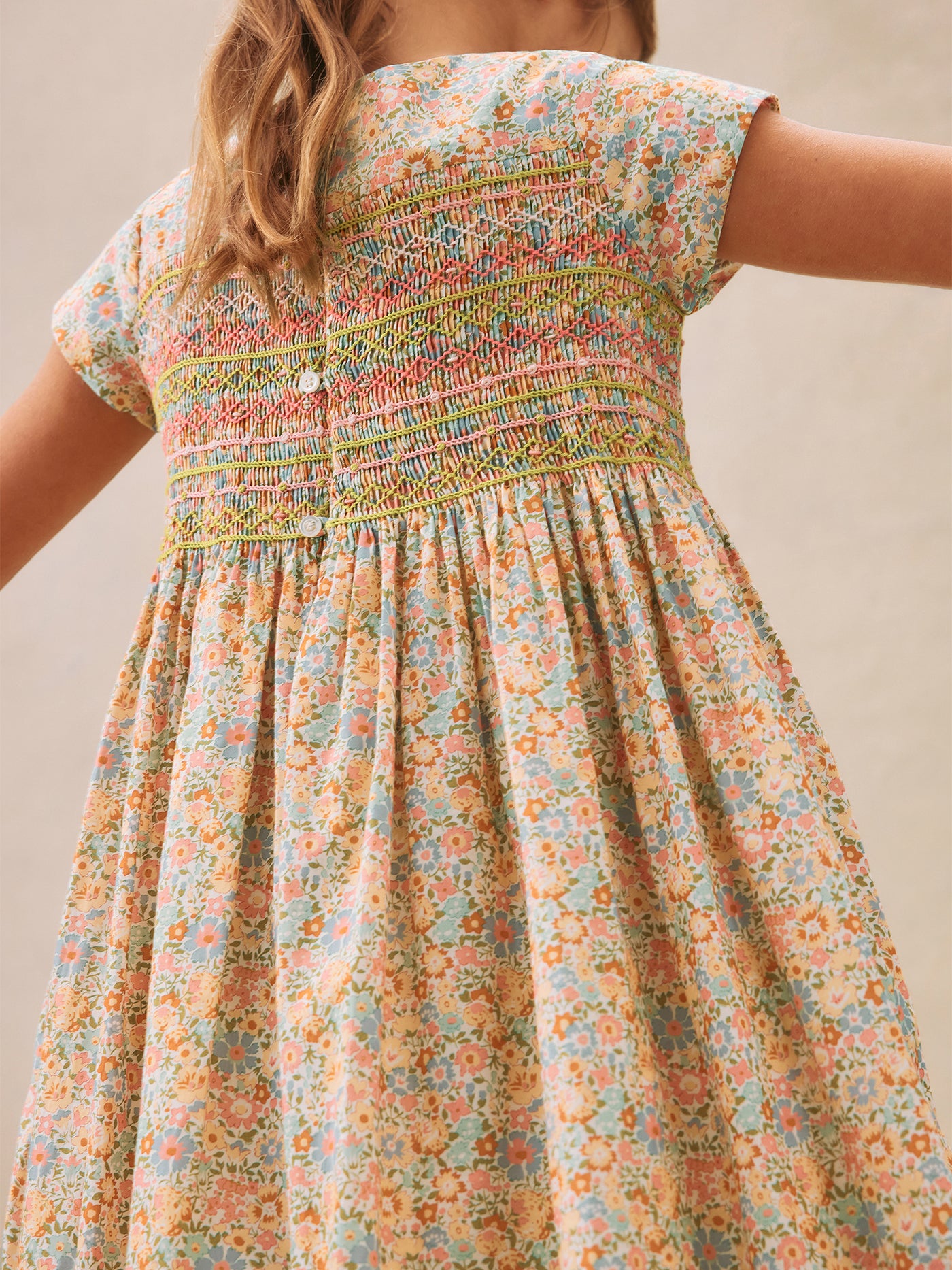 Robe Duchesse smockée en tissu Liberty multicolore