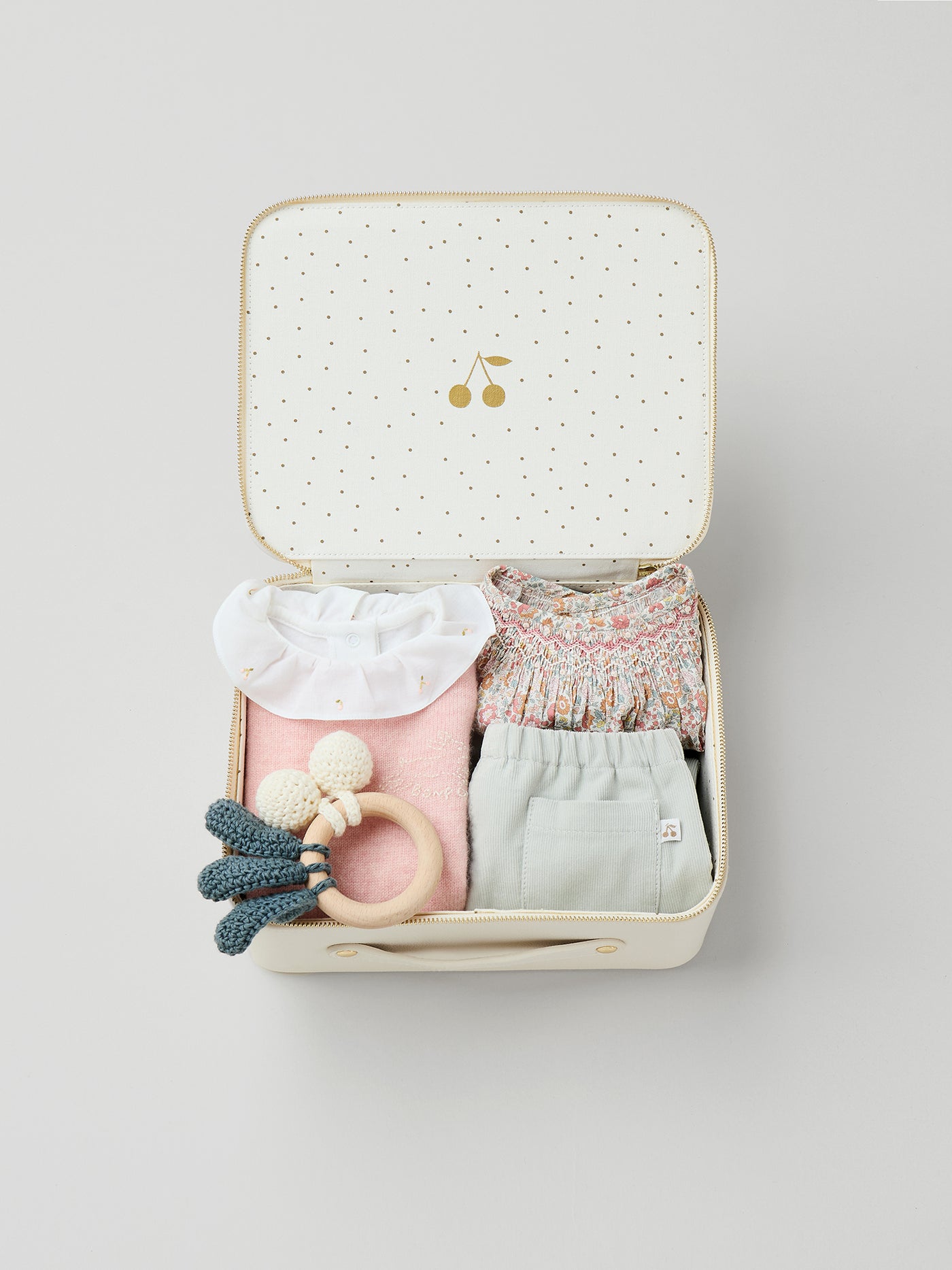 Moyenne valise naissance fille